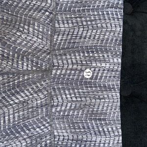 LULULEMON leggings (cropped wonder under) Sz: 8